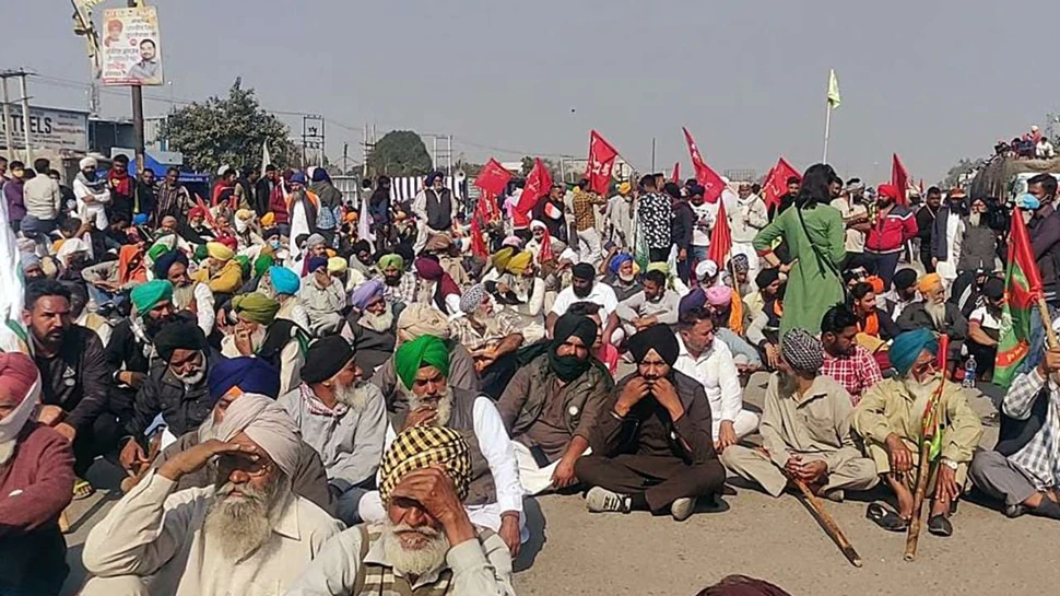 Farmers Protest: सिंघू बॉर्डर पर पंजाब के किसान ने जहरीला पदार्थ खाकर की आत्महत्या