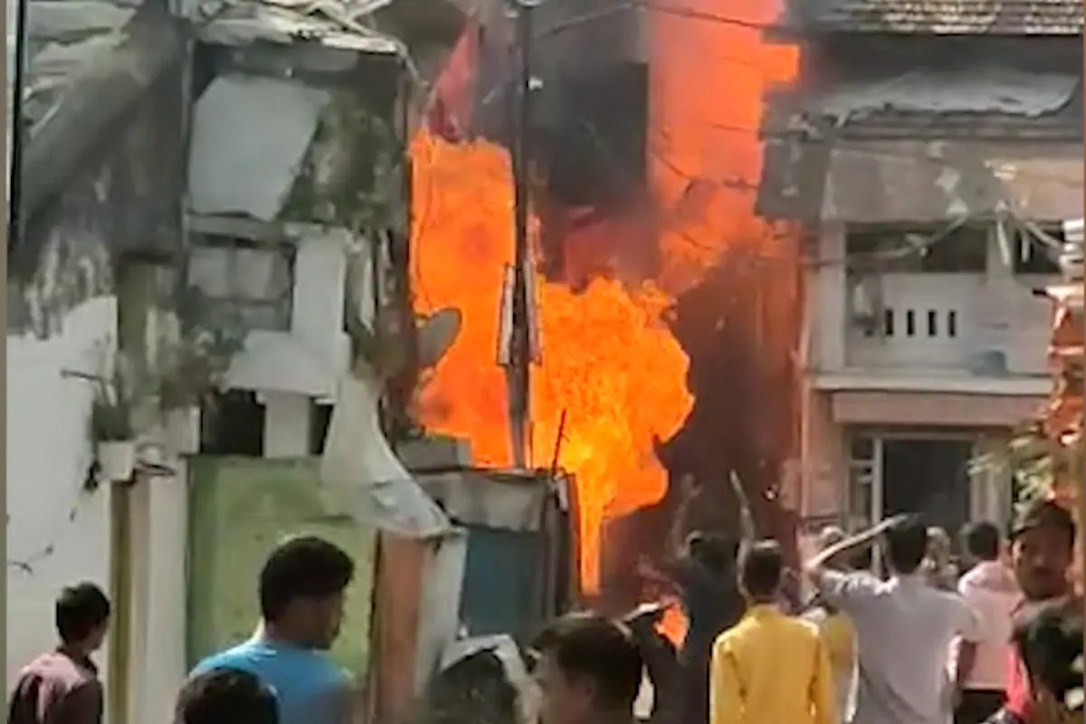 Nagpur के सदर-छावनी इलाके में आग का तांडव, एक महिला की मौत|viral Videos in Hindi