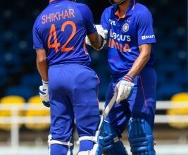 भारत बनाम वेस्टइंडीज : धवन, गिल, अय्यर ने जड़ा पचास, भारत 308-7