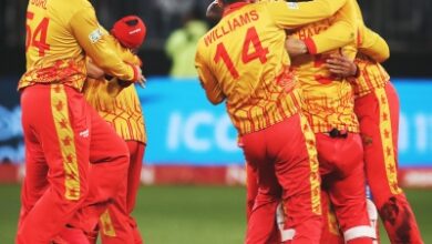 टी20 विश्व कप : जिम्बाब्वे की पाकिस्तान पर 1 रन से सनसनीखेज जीत (लीड-1)