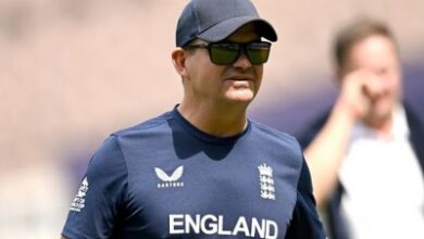 पाकिस्तान के खिलाफ फाइनल मैच से पहले इंग्लैंड के कोच मोट ने कहा, वुड, मालन की उपलब्धता के बारे में करेंगे विचार