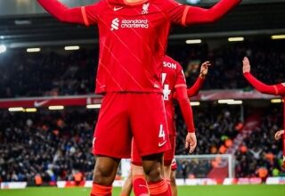हैमस्ट्रिंग की चोट के कारण लिवरपूल के डिफेंडर वैन डिज्क को किया दरकिनार
